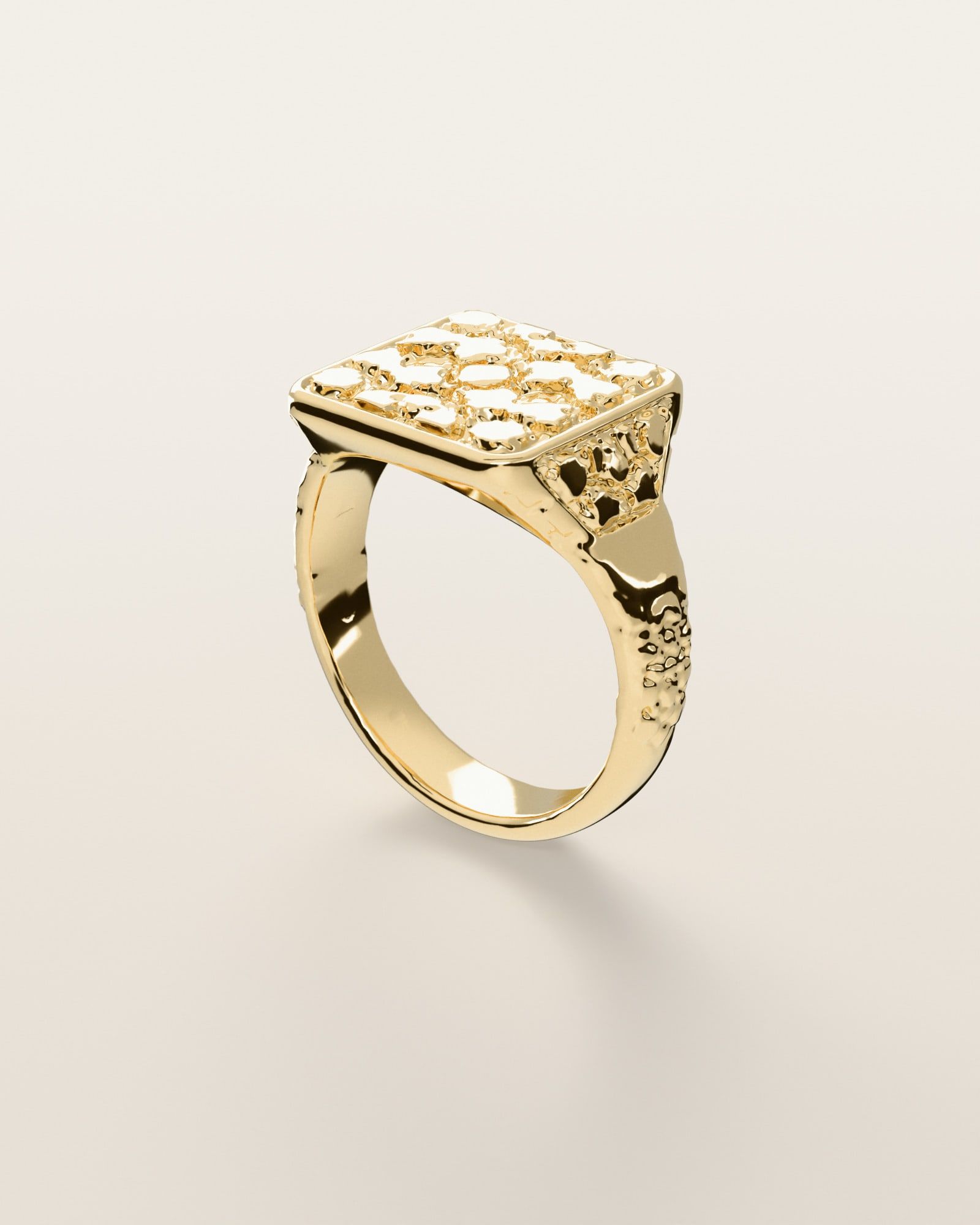 No. 432 Signet L nugget ring, three-quarter view, 14K yellow gold, rendered from the production 3D file