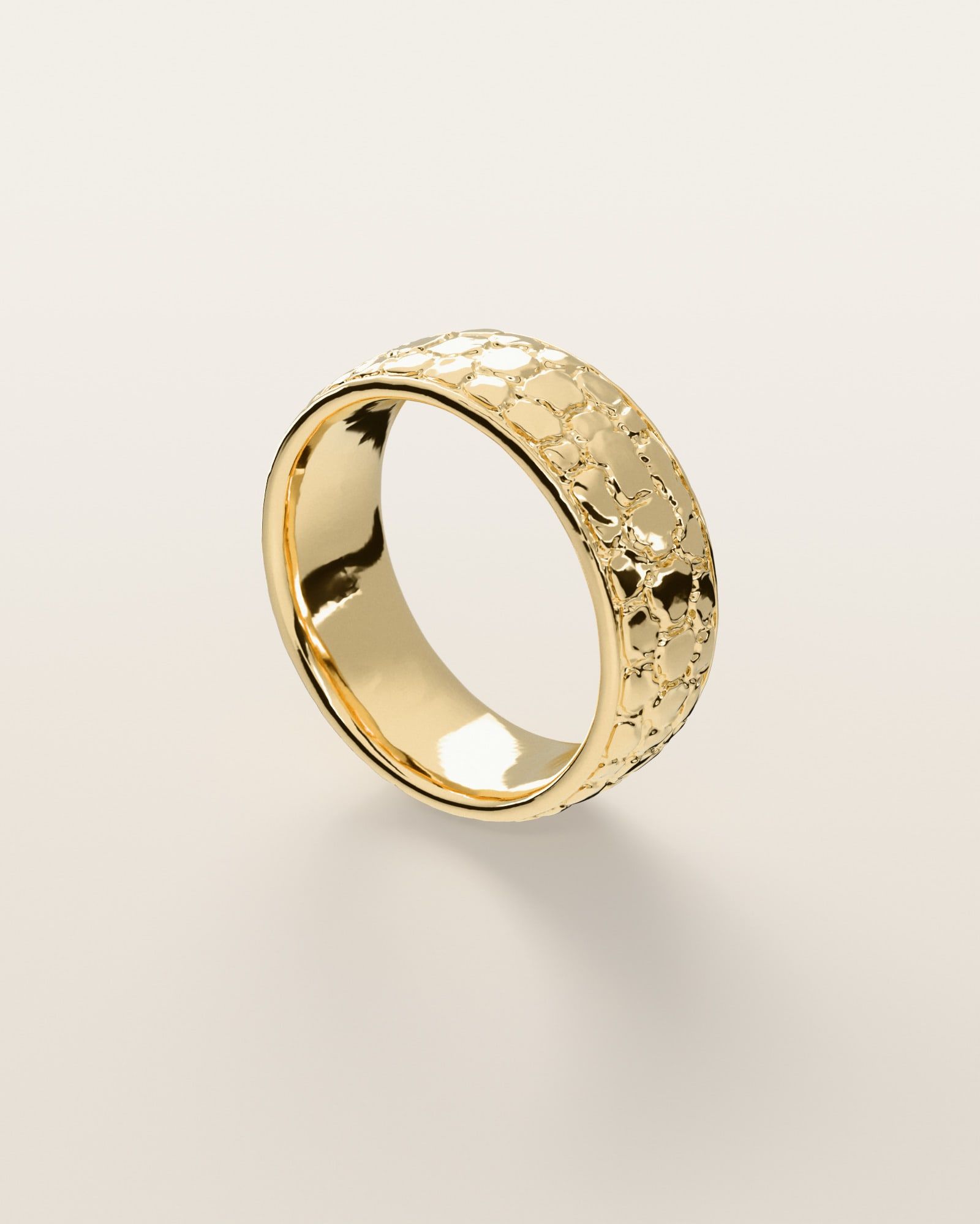 No. 442 Nugget Band 8 mm, three-quarter view, 14K yellow gold, rendered from the production 3D file