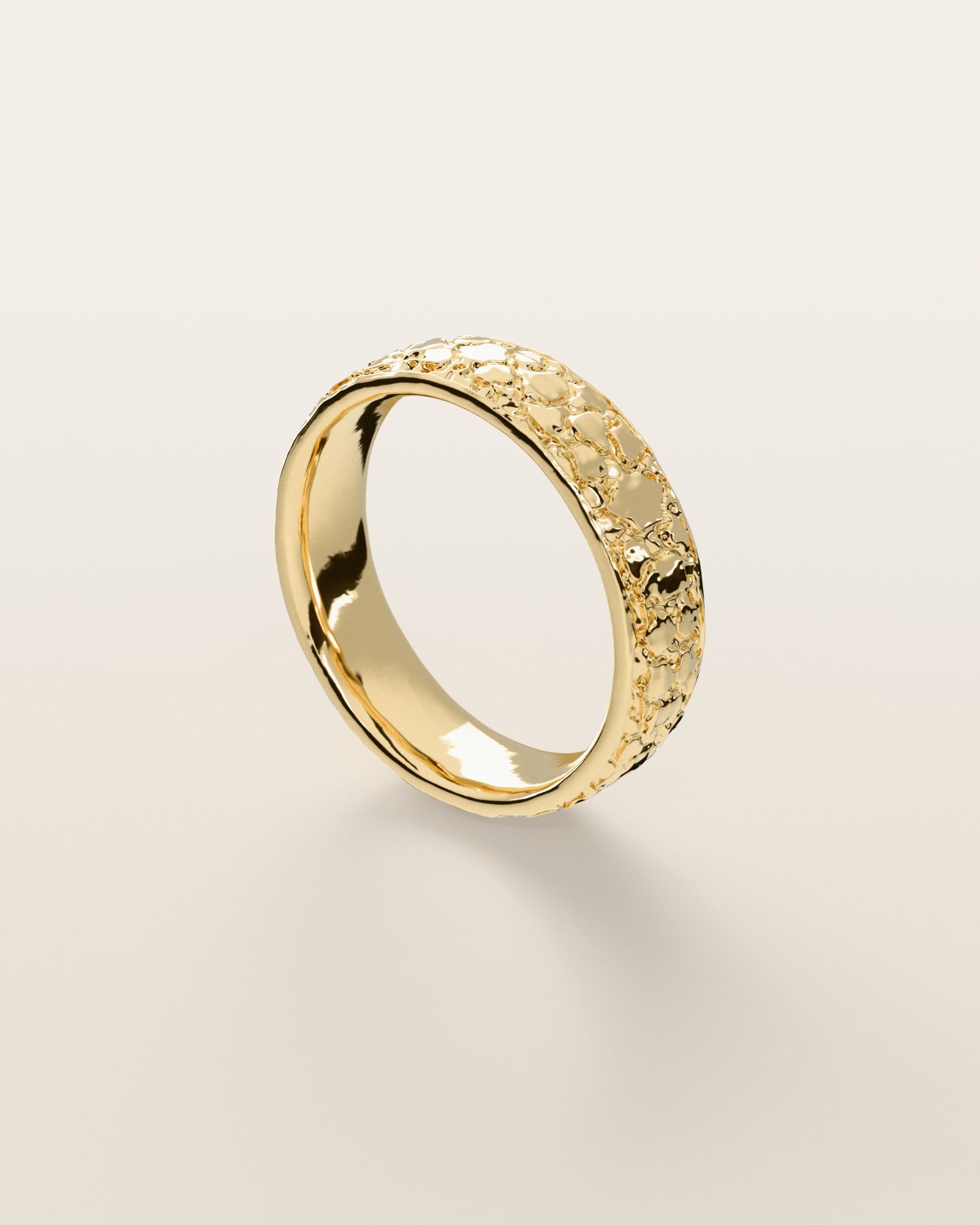 No. 441 Nugget Band 6 mm, three-quarter view, 14K yellow gold, rendered from the production 3D file