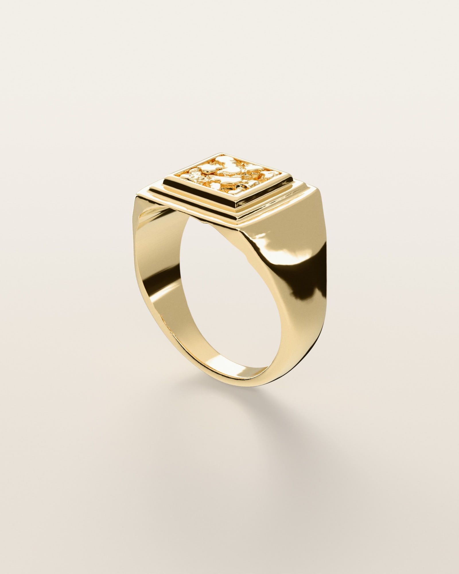 No. 534 Deco nugget ring, three-quarter view, 14K yellow gold, rendered from the production 3D file