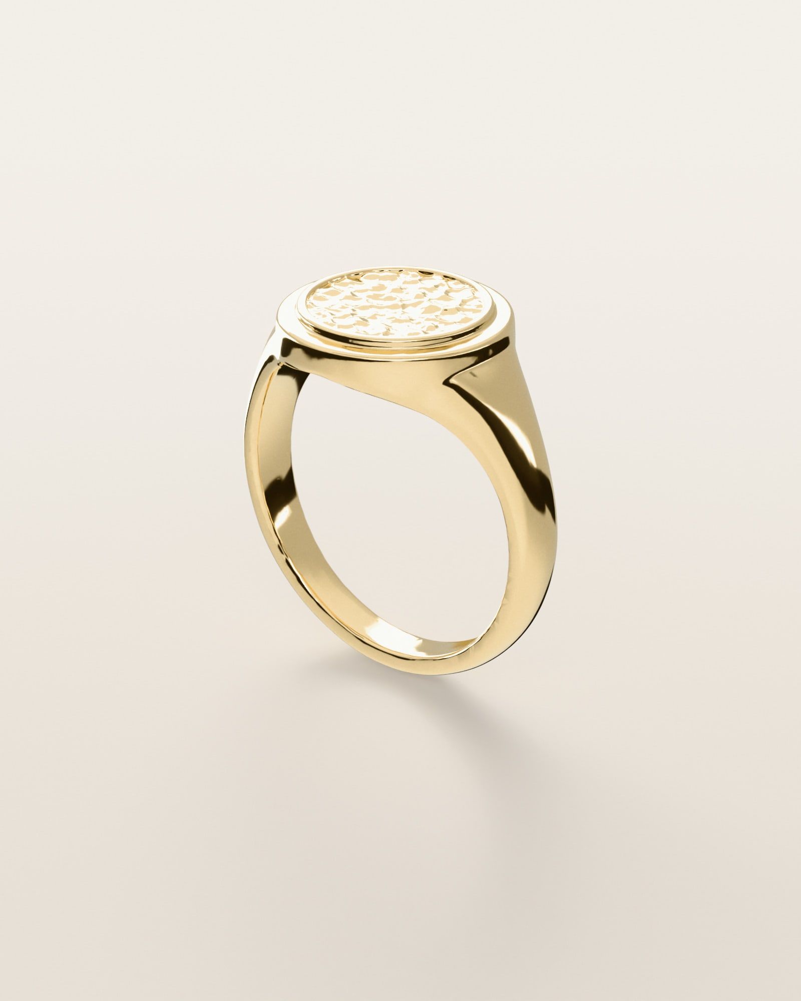 No. 104 Knuckle nugget ring, three-quarter view, 14K yellow gold, rendered from the production 3D file