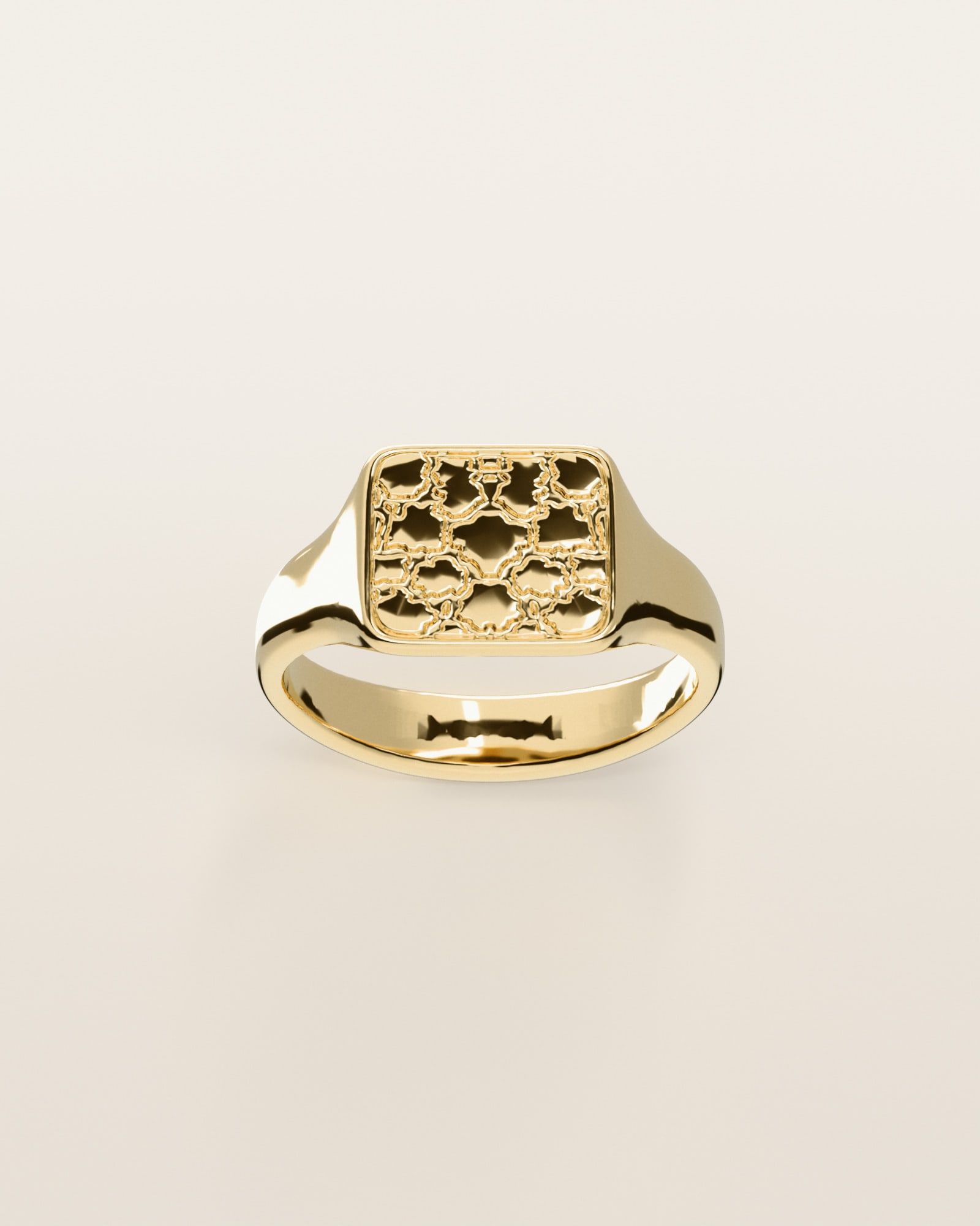 No. 431 Signet M nugget ring, the nugget pattern, face on, 14K yellow gold, rendered from the production 3D file