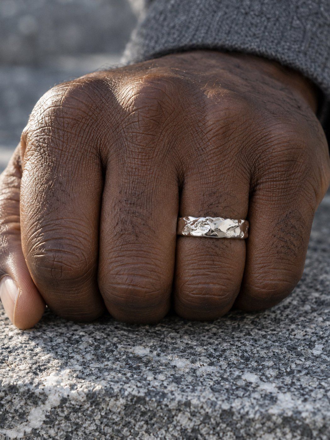 Slim No. 024 in sterling silver, worn on another hand