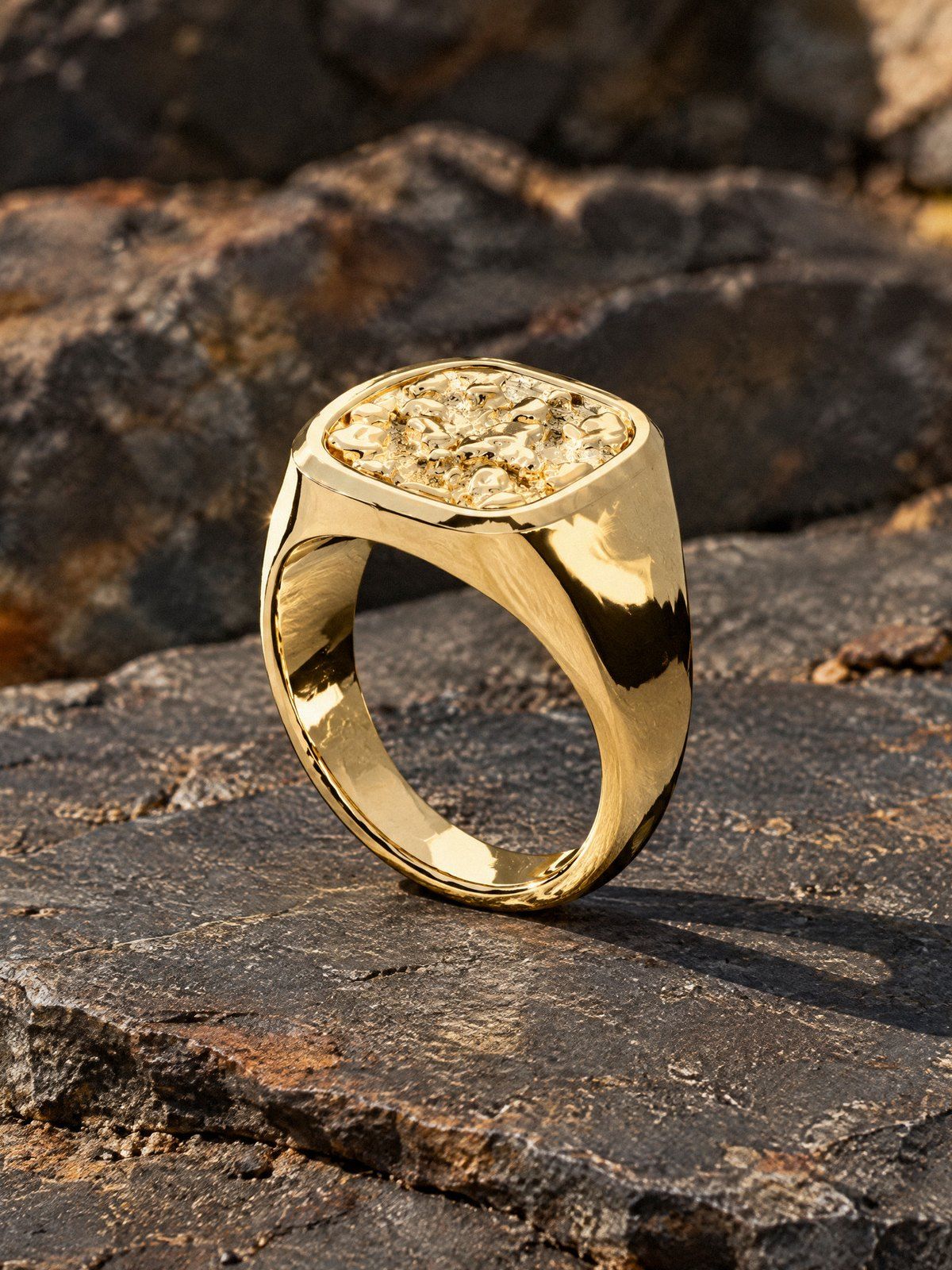 Tablet No. 101 in solid 14K gold, still life on dark stone