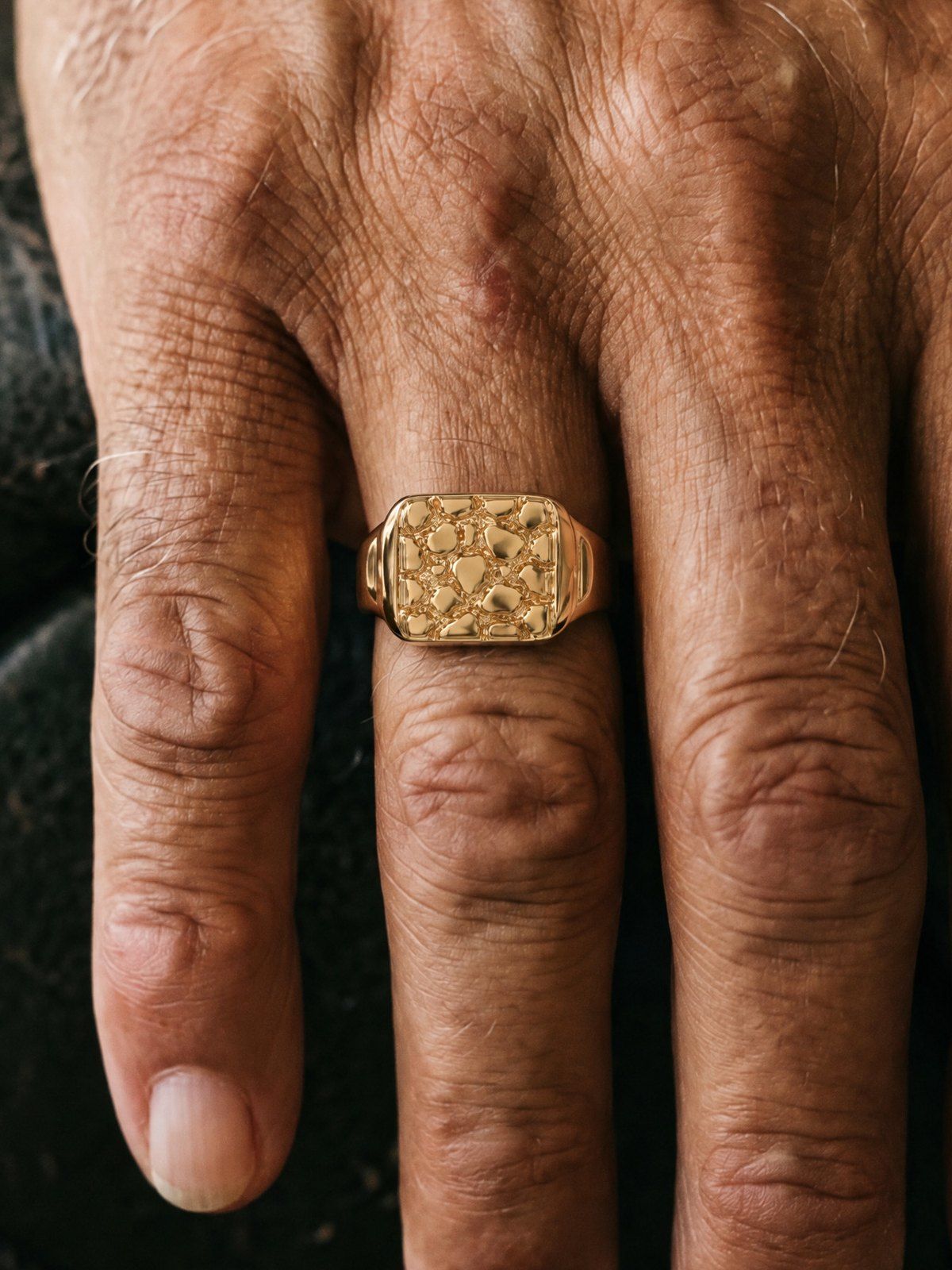 Signet L No. 401 in solid 14K gold, worn on the hand