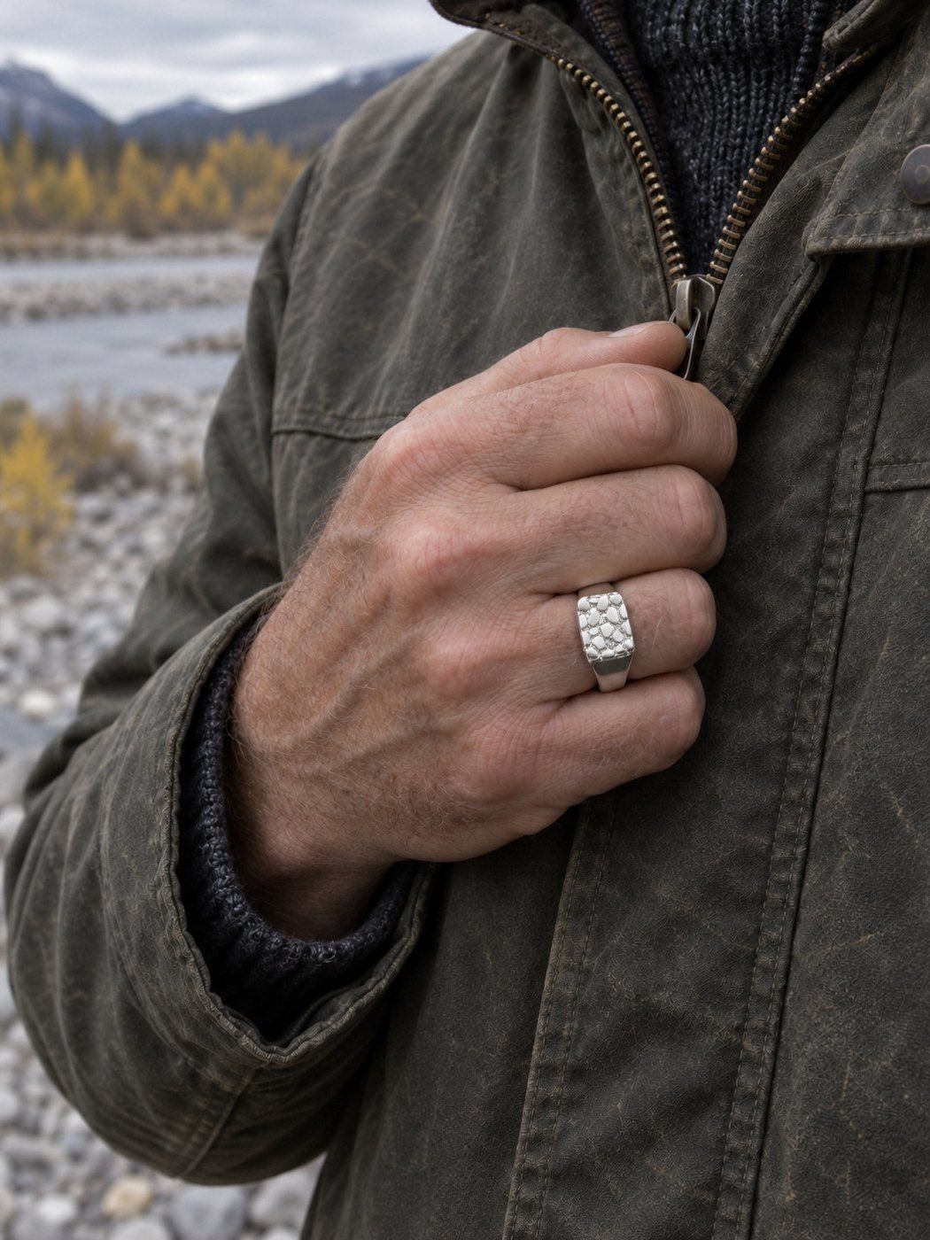 Signet L No. 401 in sterling silver, worn on the hand