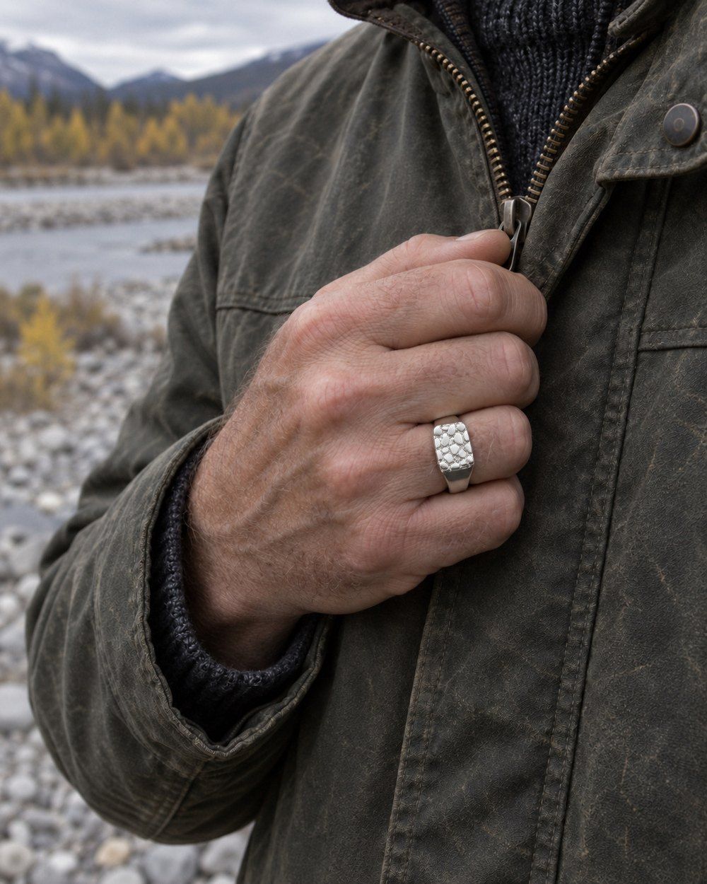 Signet L No. 401 in sterling silver, worn on the hand