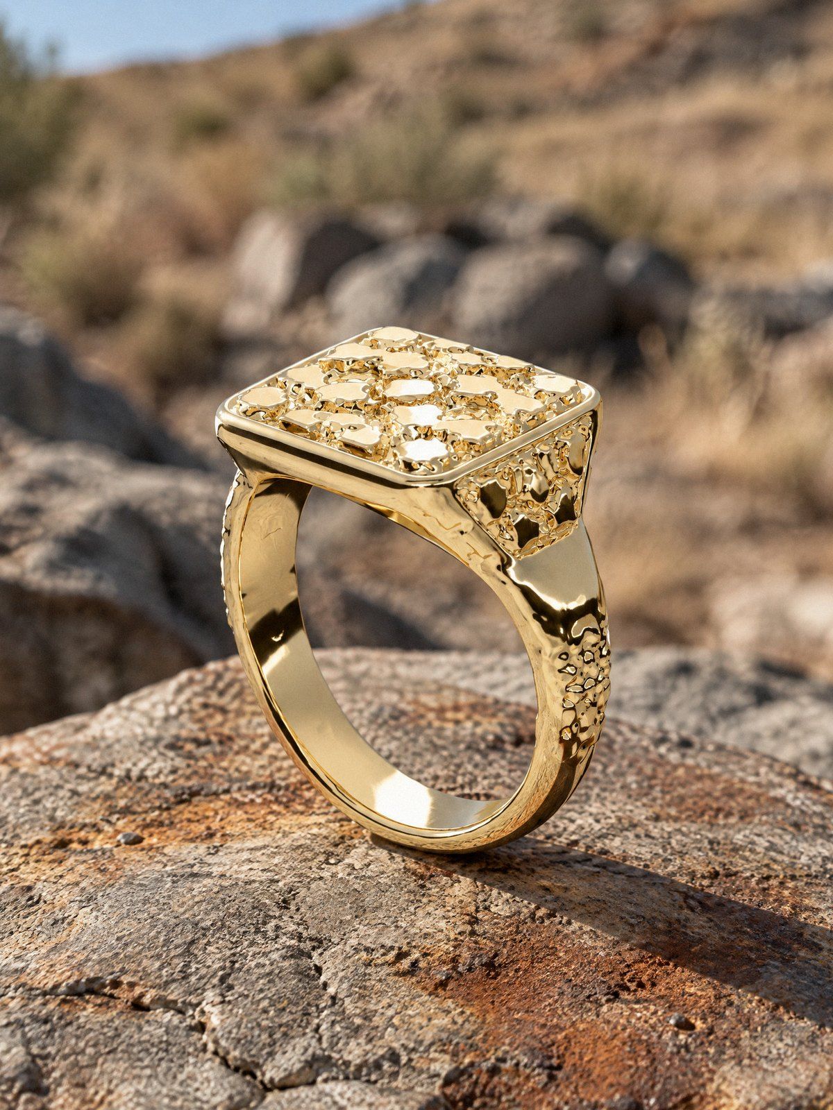 Signet L No. 432 in solid 14K gold, still life on weathered stone and wood