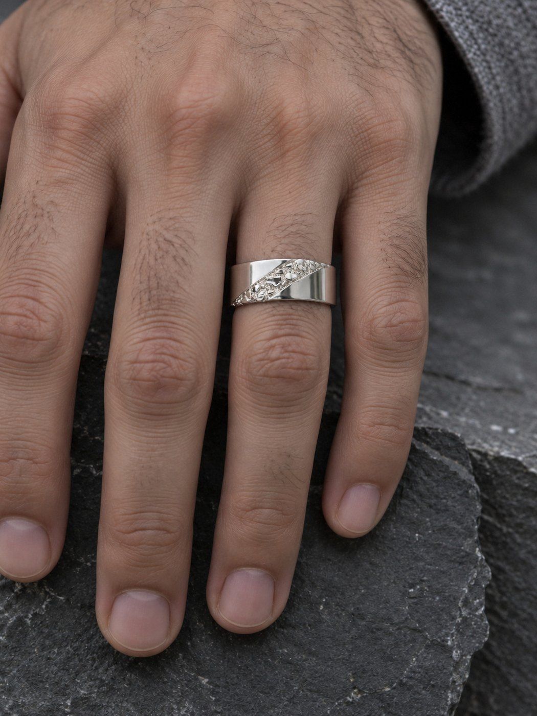 Fault Line No. 518 in sterling silver, worn on another hand